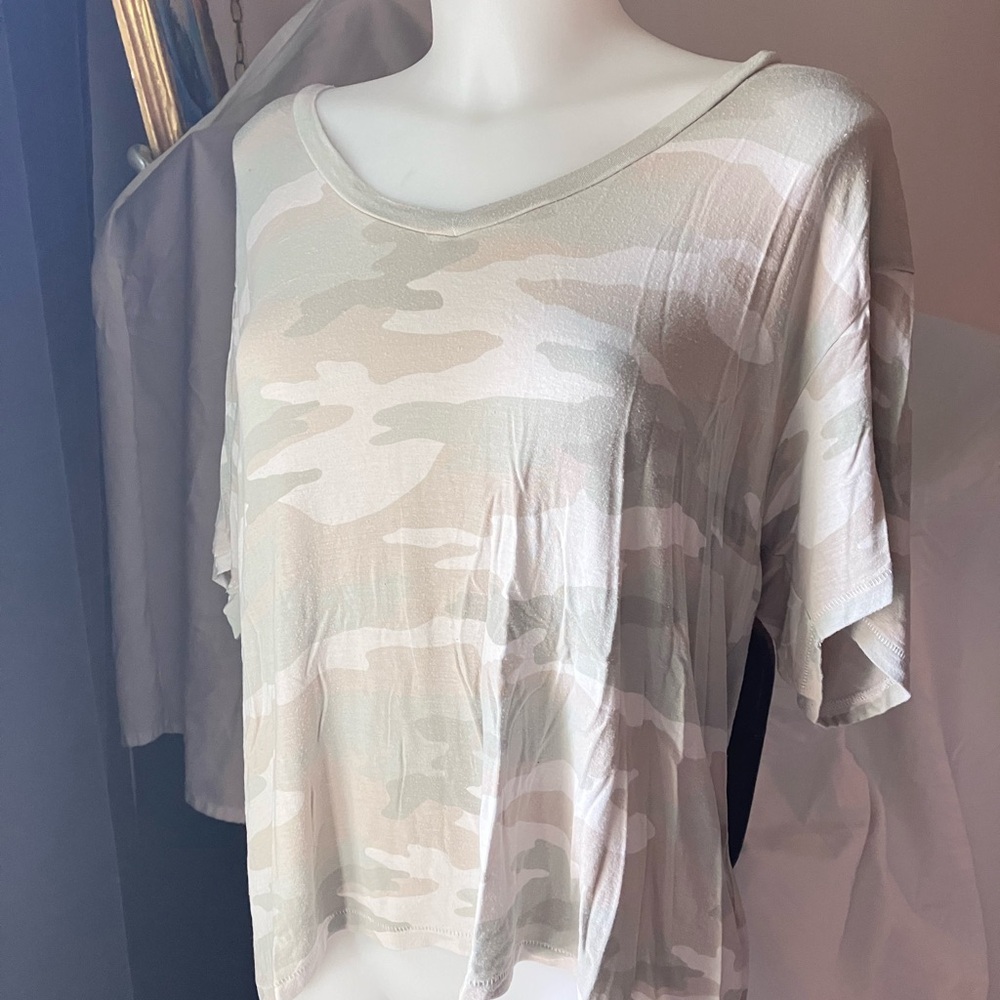 American Eagle soft and sexy shirt